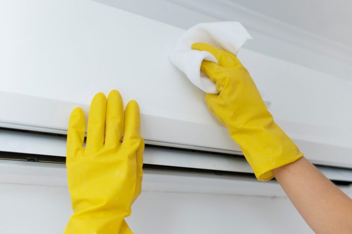 Top 5 des produits domestiques surprenants pour nettoyer vos climatiseurs muraux
