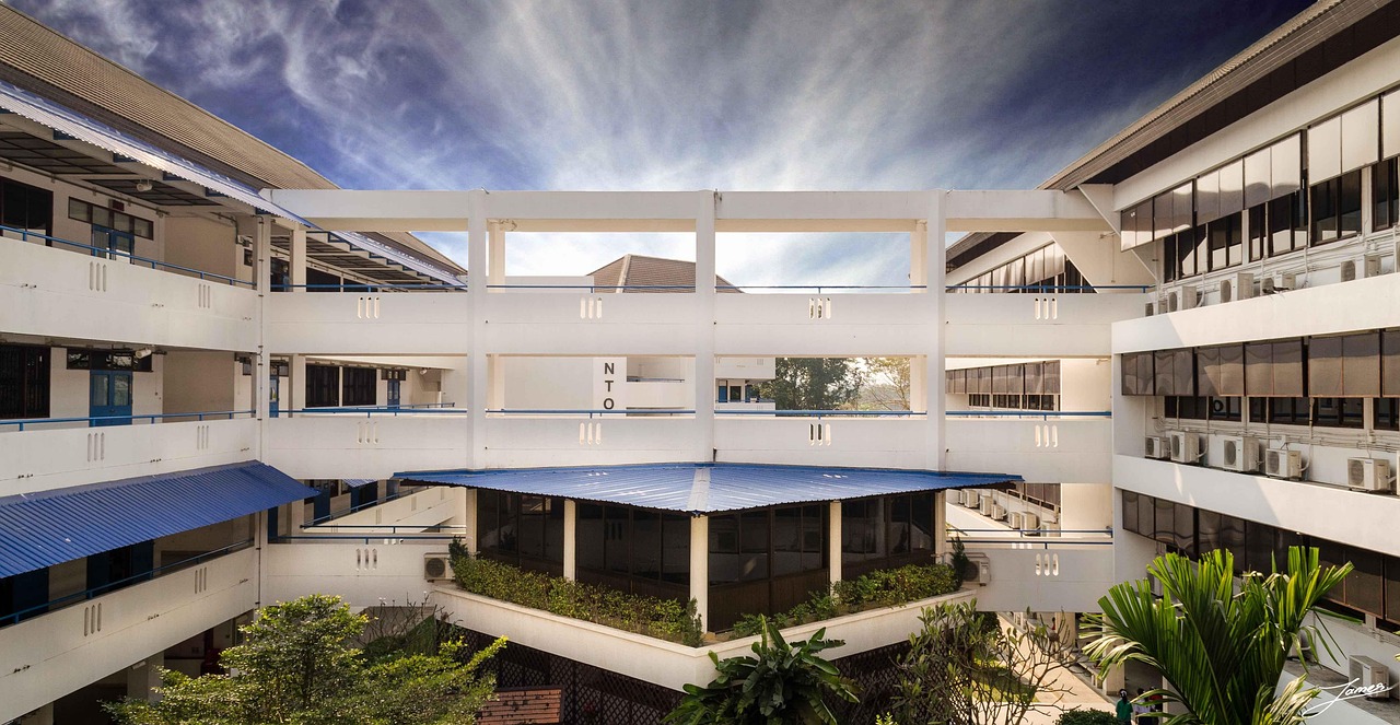 découvrez des architectes innovants et talentueux, spécialisés dans la conception de bâtiments modernes et durables pour transformer vos projets en réalité.