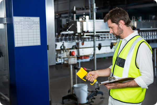 Contrat de maintenance pour machine industrielle : évitez les pannes en pleine production