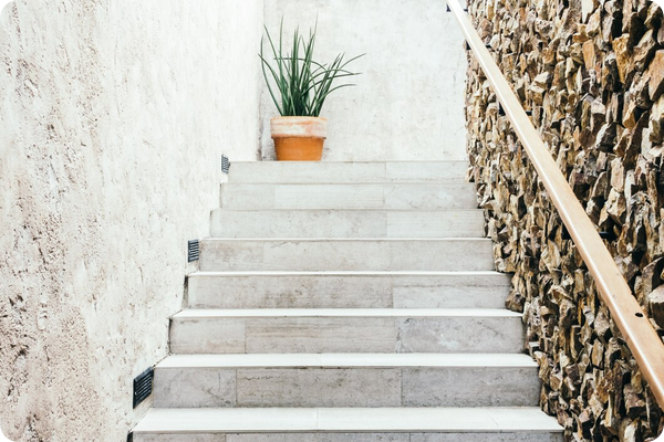 Pourquoi choisir une construction en béton pour votre escalier ?