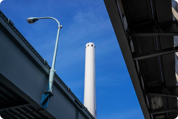 Installer un feu clignotant en hauteur pour une meilleur visibilité