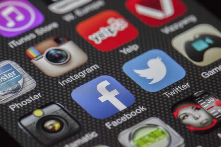 L&rsquo;application d&rsquo;un produit anti-mousse : le guide pas à pas