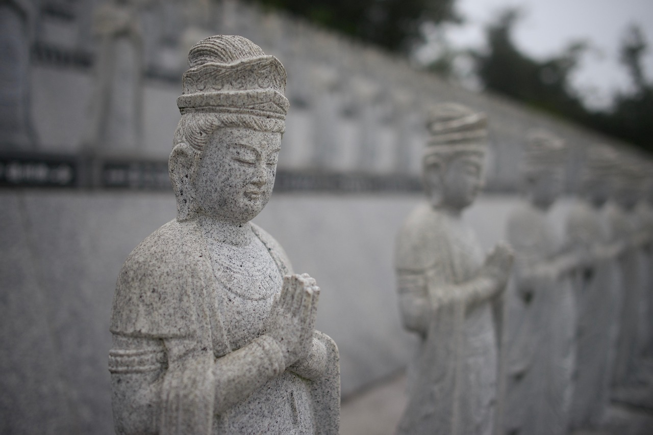découvrez des monuments commémoratifs personnalisés, conçus pour rendre hommage à vos proches avec élégance et préserver leur mémoire.